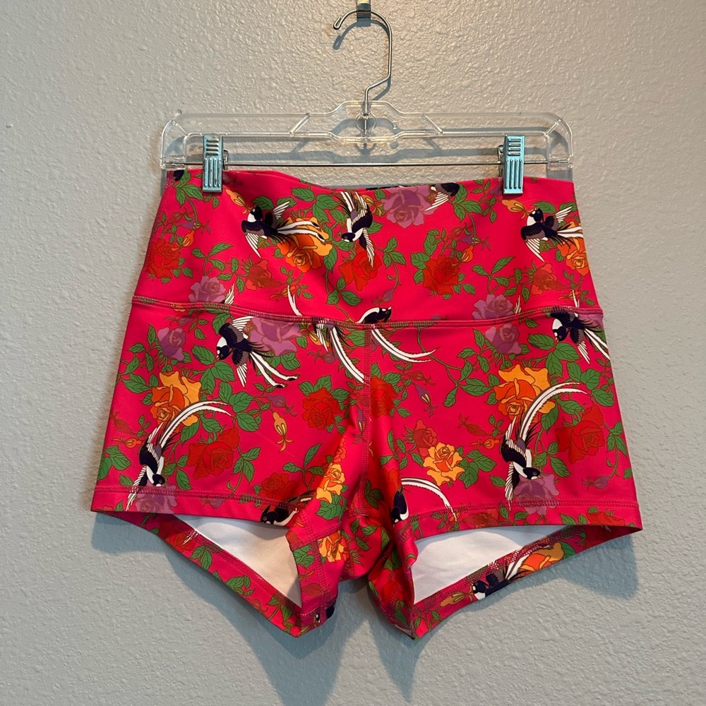 Peachy Athletics shorts Extra Peachy fit